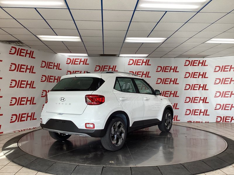 New 2026 Hyundai Venue SEL FWD image 7