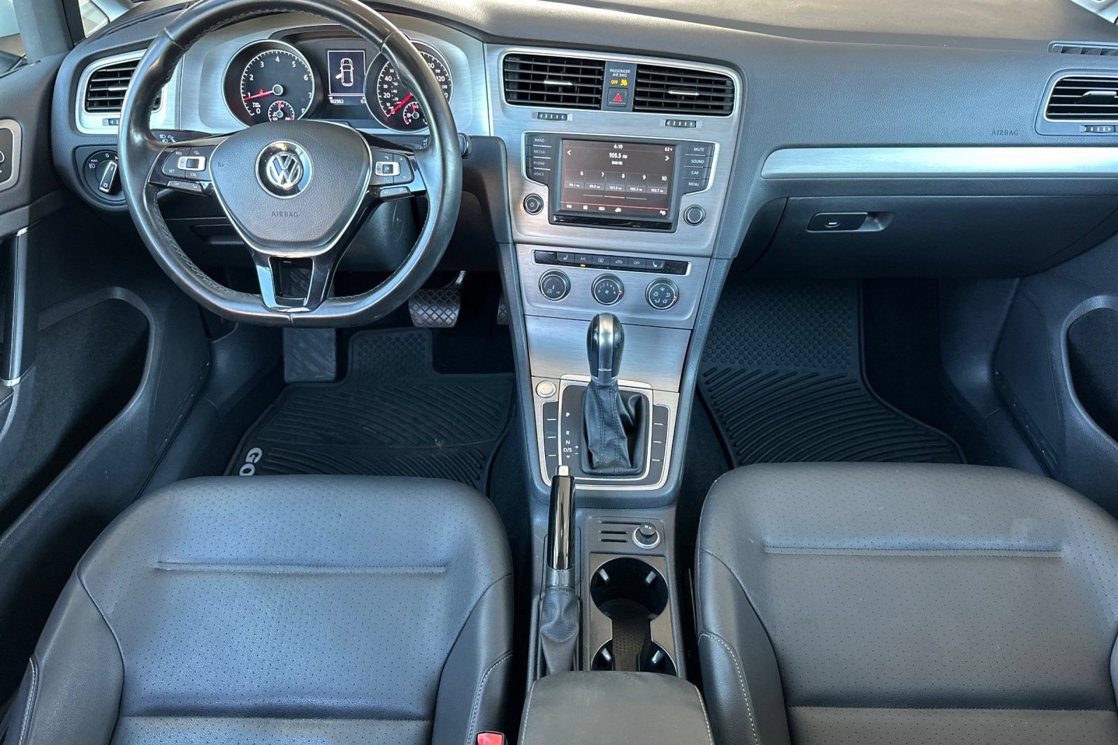 Used 2016 Volkswagen Golf SE FWD image 14