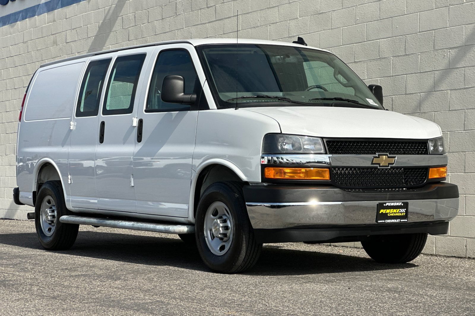 Used 2025 Chevrolet Express 2500 w/ Driver Convenience Package RWD image 2
