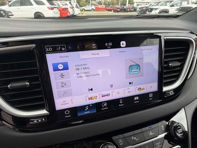 New 2027 Chrysler Pacifica LX FWD image 8