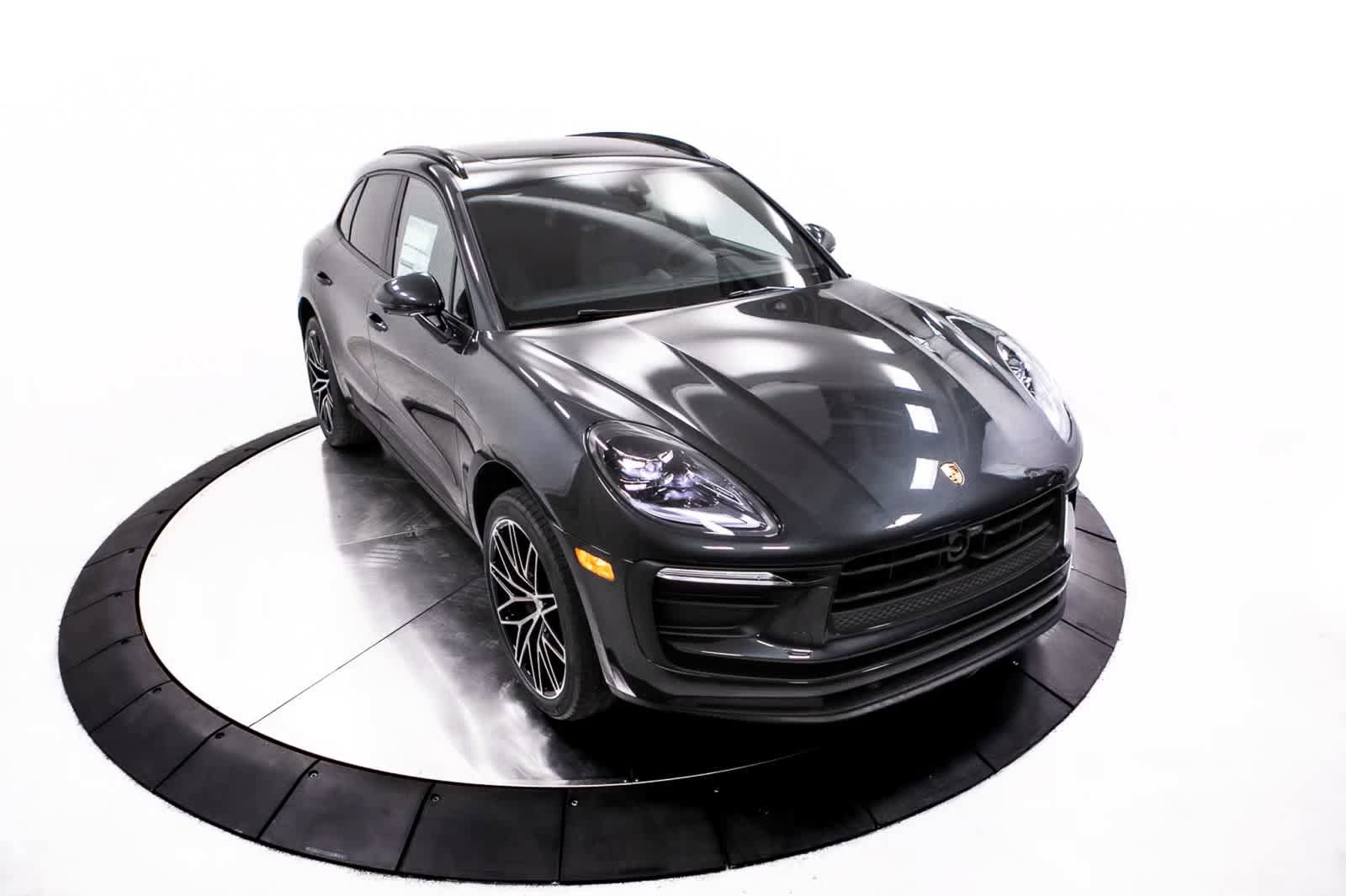 Certified 2026 Porsche Macan AWD/4WD image 22