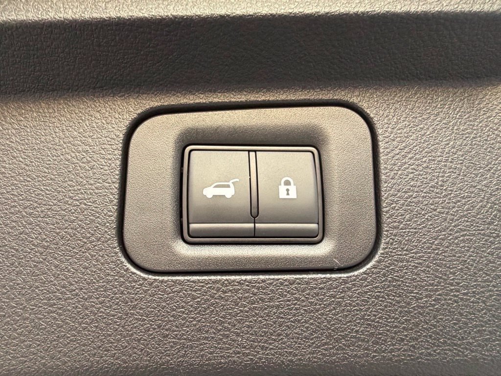 Used 2025 INFINITI QX80 Sensory AWD/4WD image 46