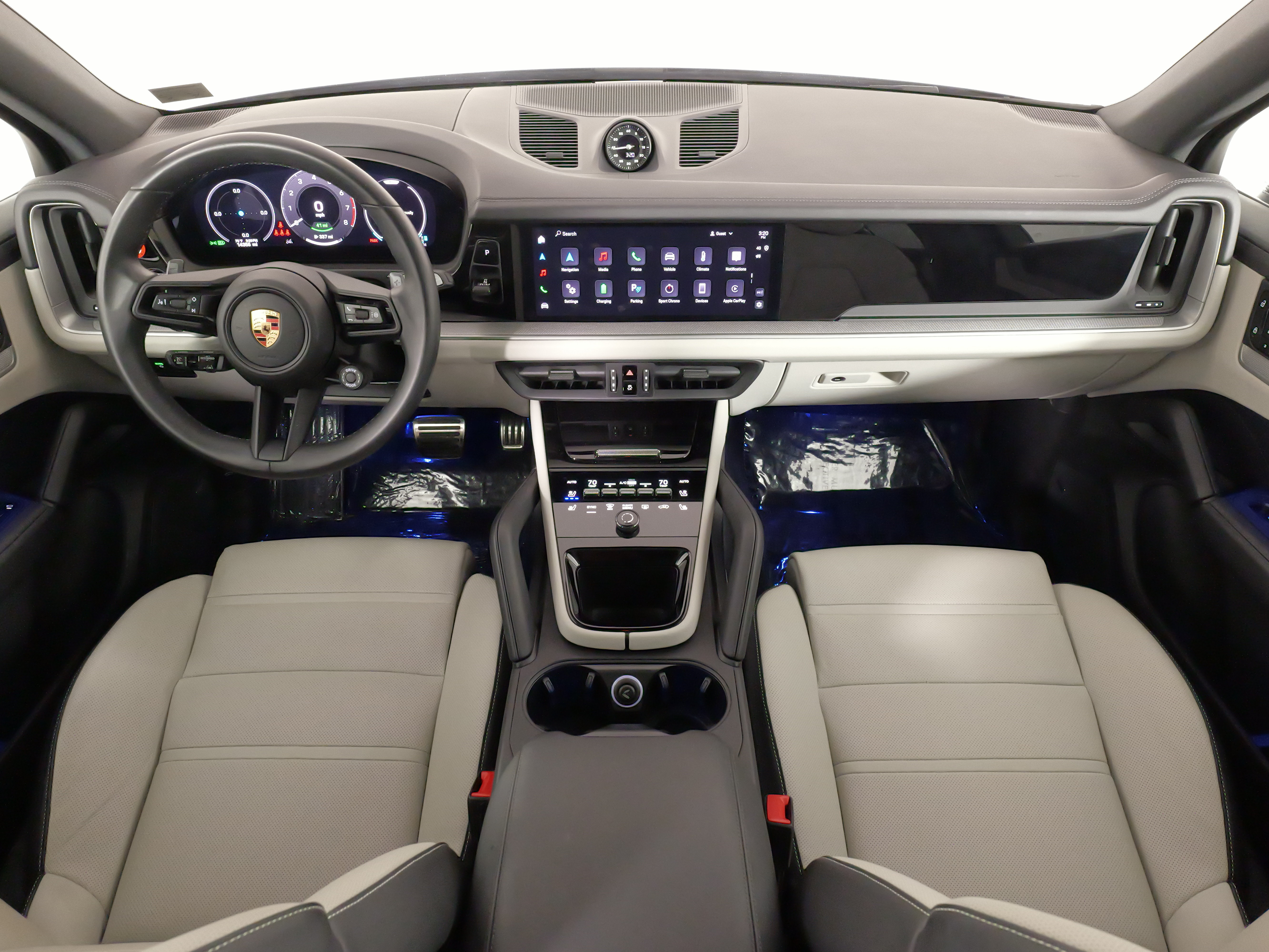 Used 2024 Porsche Cayenne S AWD/4WD image 46