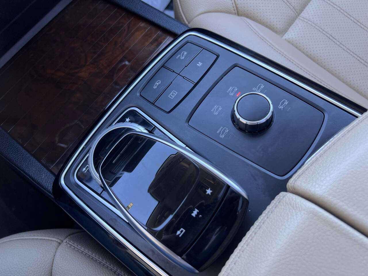 Used 2019 Mercedes-Benz GLS 450 4MATIC w/ Premium 1 Package image 19