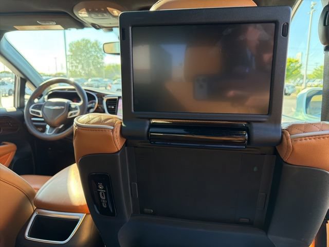 Used 2022 Chrysler Pacifica Pinnacle FWD image 41