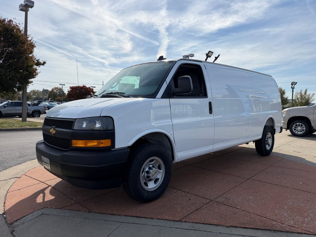 New 2027 Chevrolet Express 2500 Extended w/ Driver Convenience Package RWD image 3