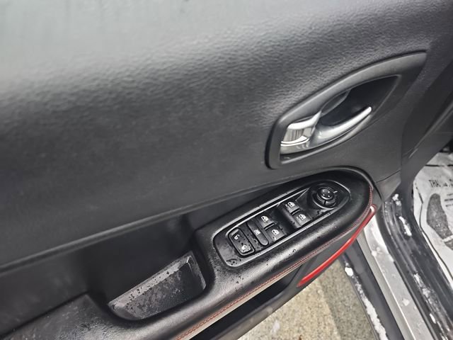 Used 2019 Jeep Compass Trailhawk image 11