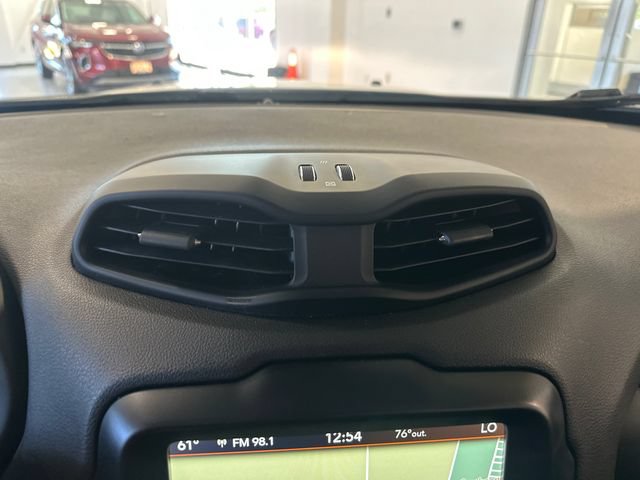 Used 2023 Jeep Renegade Latitude w/ Premium Group AWD/4WD image 14