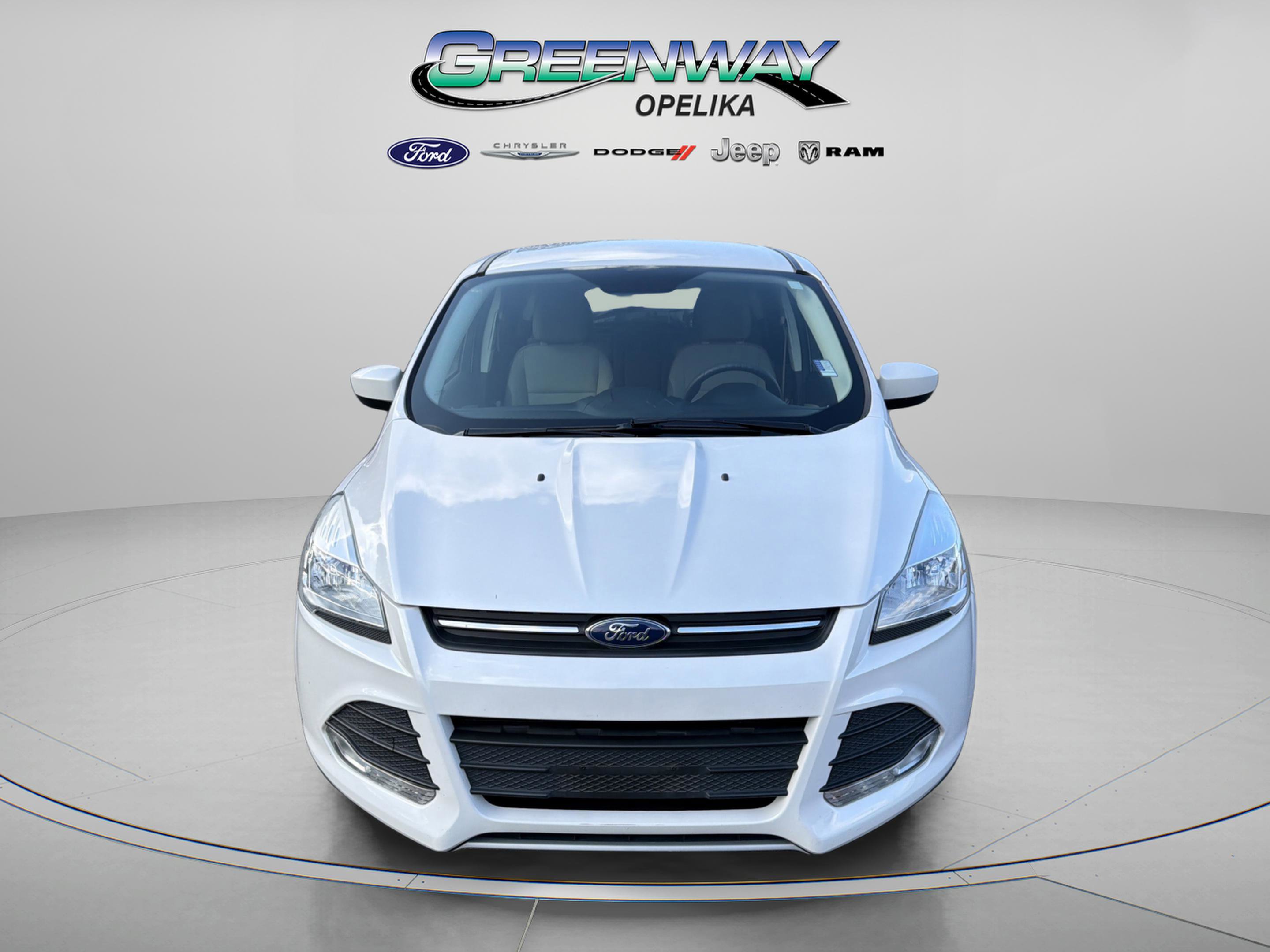 Used 2015 Ford Escape SE image 2