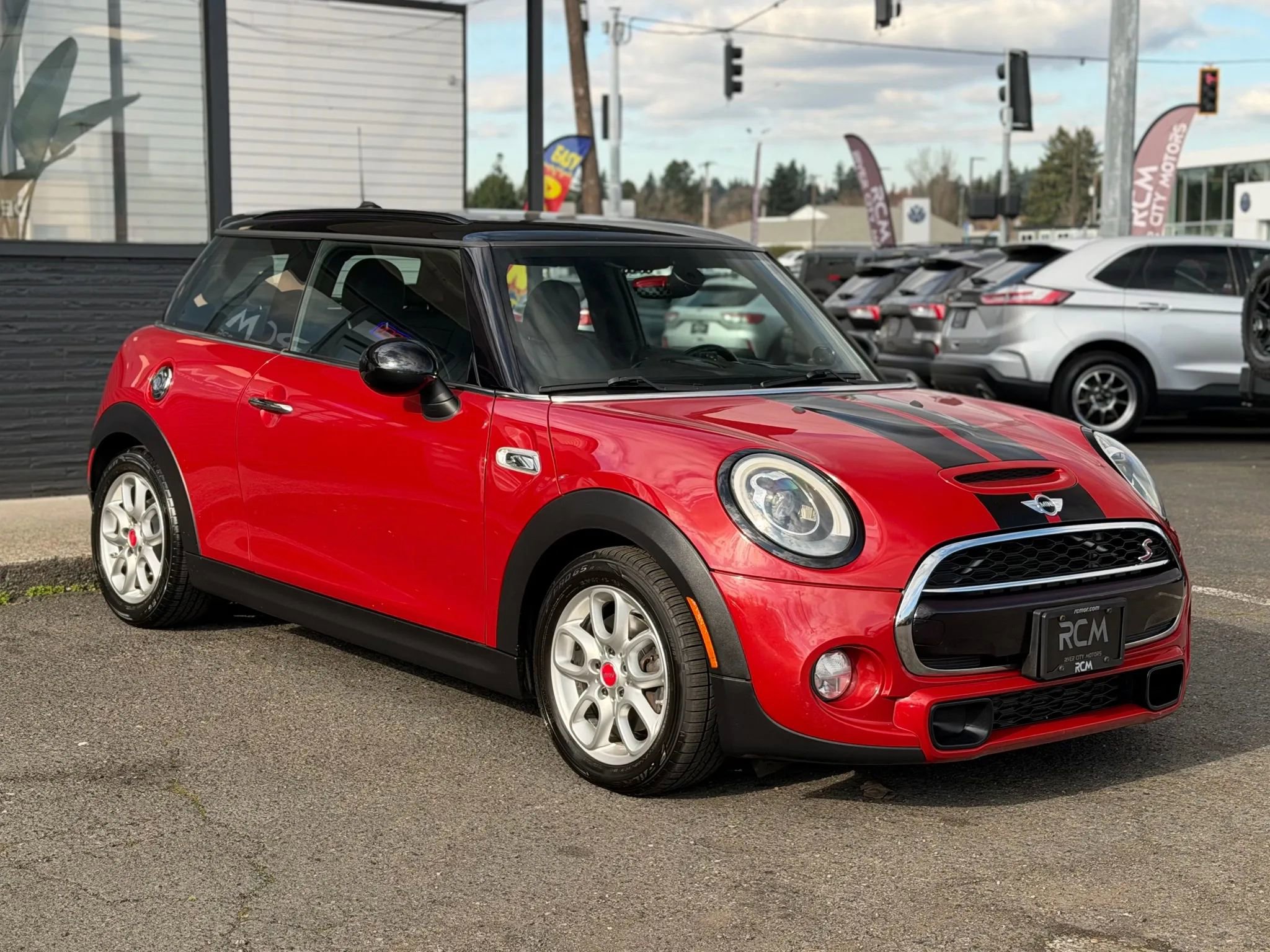 Used 2015 MINI Cooper S image 3