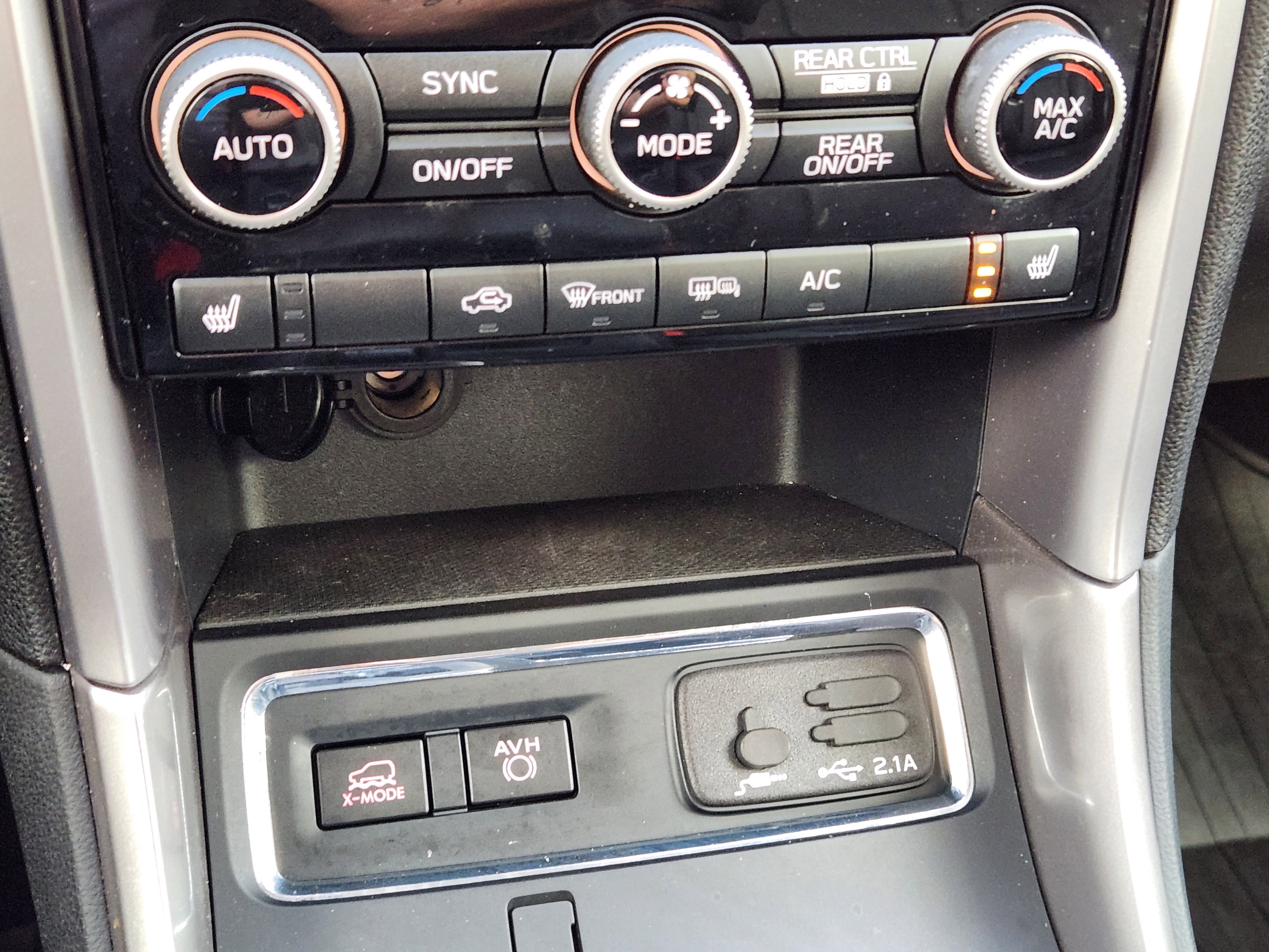 Used 2020 Subaru Ascent Limited w/ Technology Package image 19