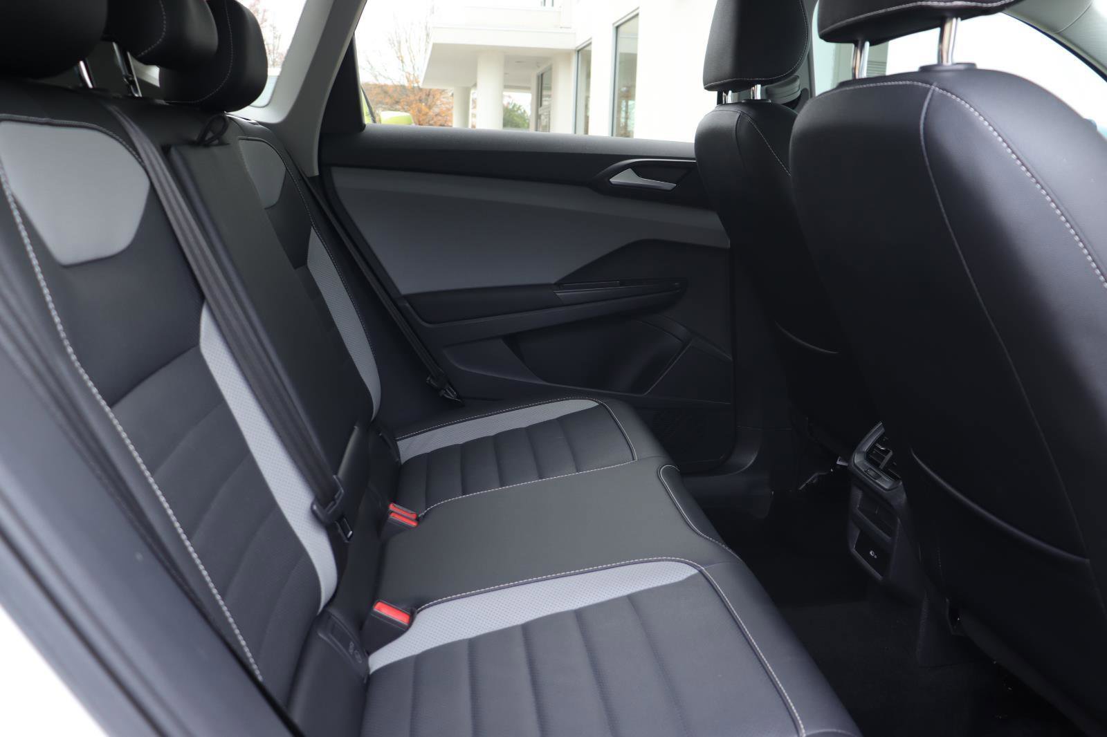 Used 2023 Volkswagen Taos SEL image 22