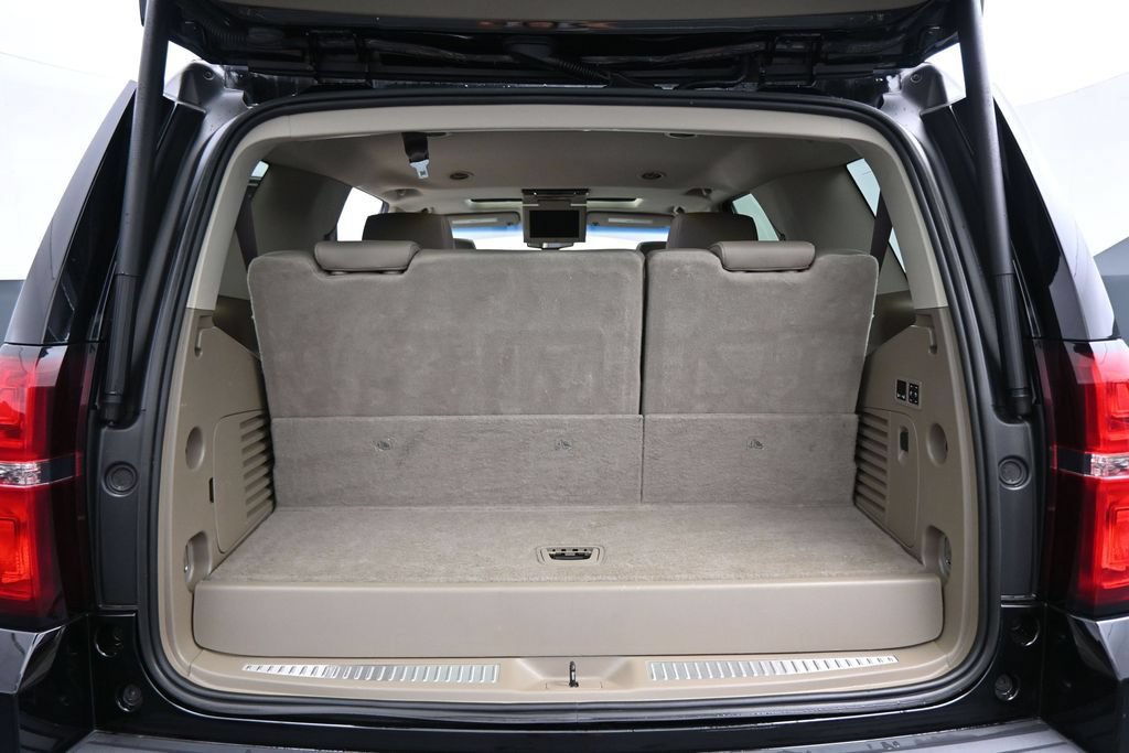 Used 2019 Chevrolet Tahoe Premier AWD/4WD image 32
