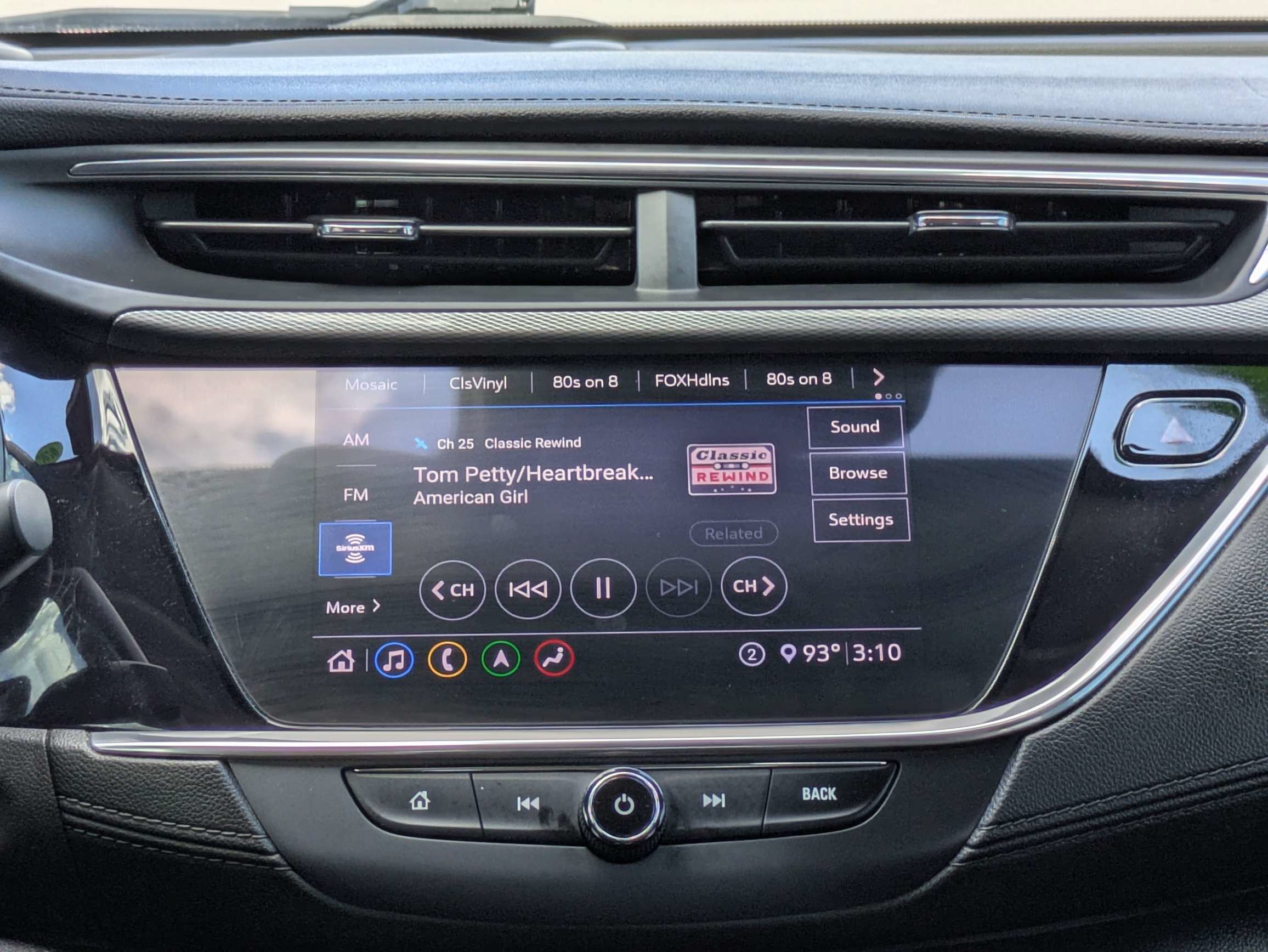 Used 2020 Buick Encore GX Select w/ Experience Buick Package FWD image 18