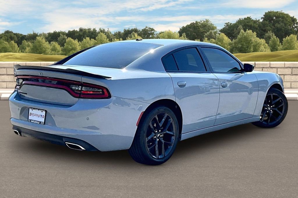 Used 2022 Dodge Charger SXT w/ Blacktop Package image 12