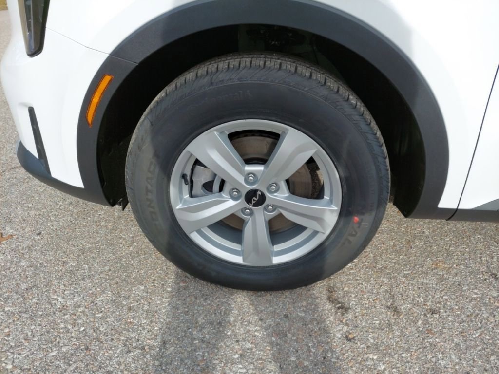 New 2026 Kia Sorento LX image 11