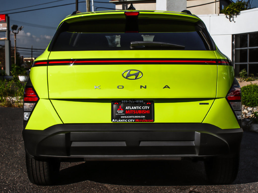 Used 2024 Hyundai Kona SEL AWD/4WD image 5