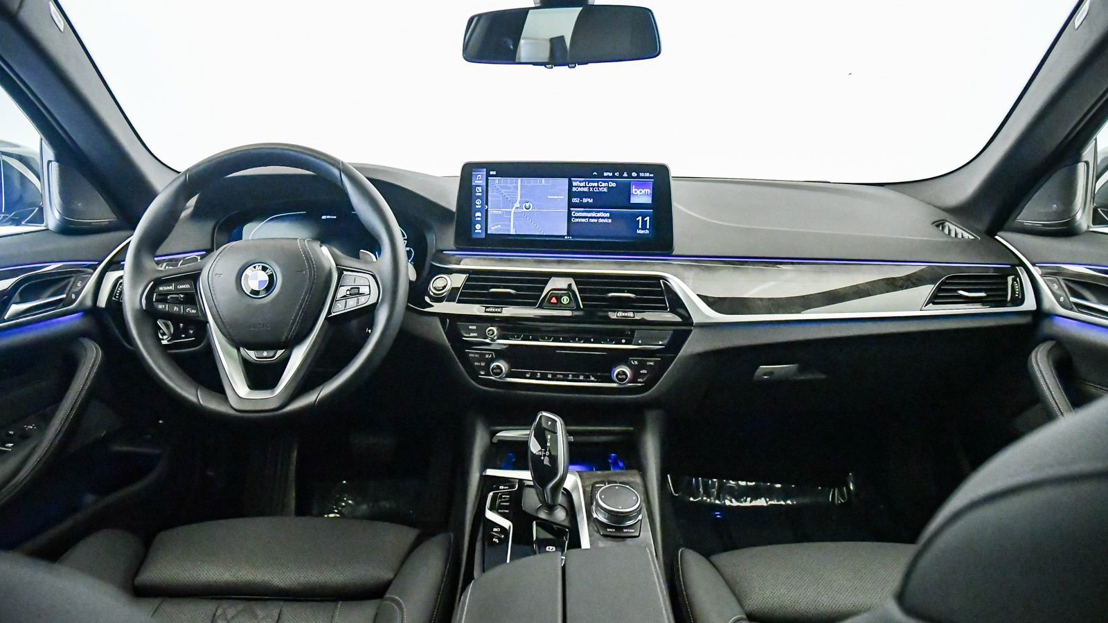 Certified 2023 BMW 530e w/ Premium Package image 15