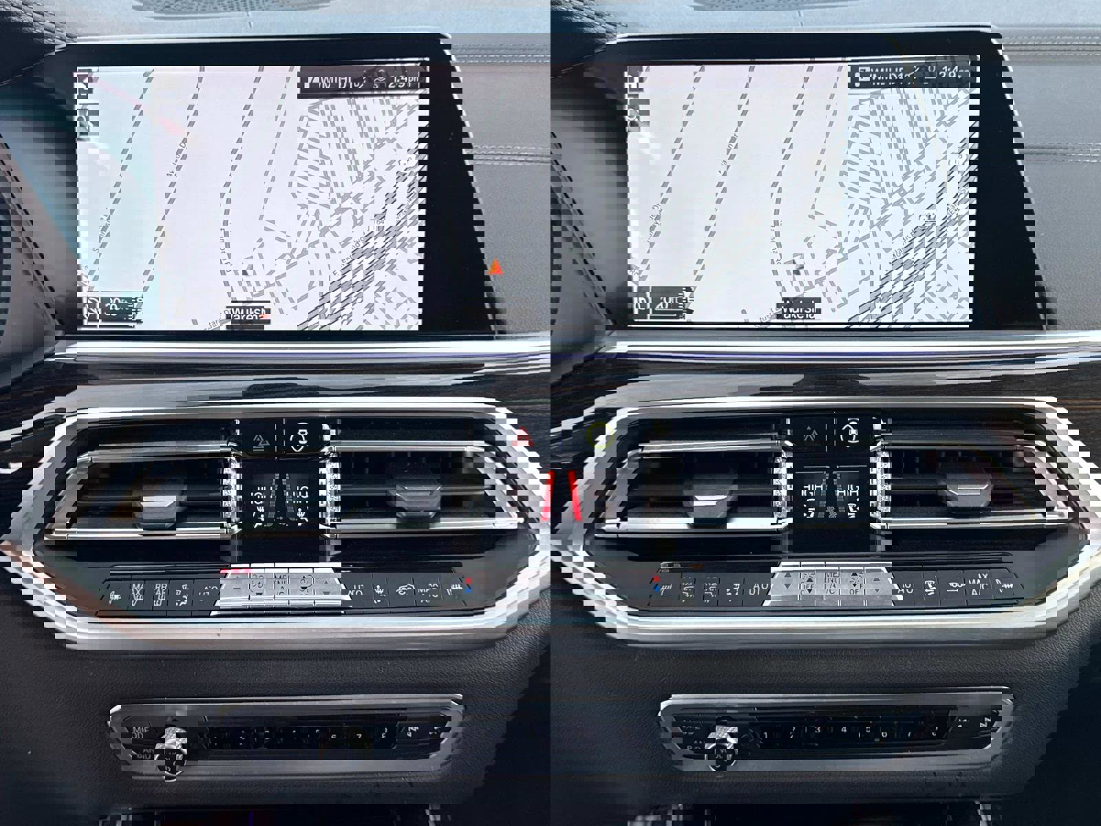 Used 2021 BMW X7 xDrive40i w/ Cold Weather Package image 24