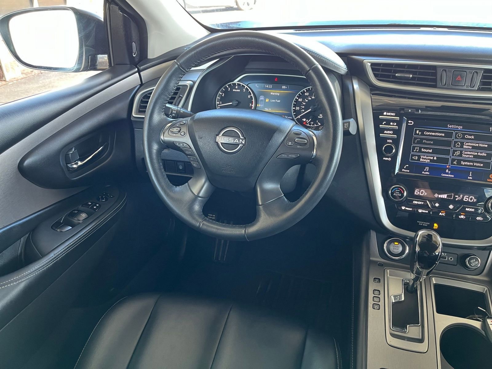 Used 2023 Nissan Murano SV image 34