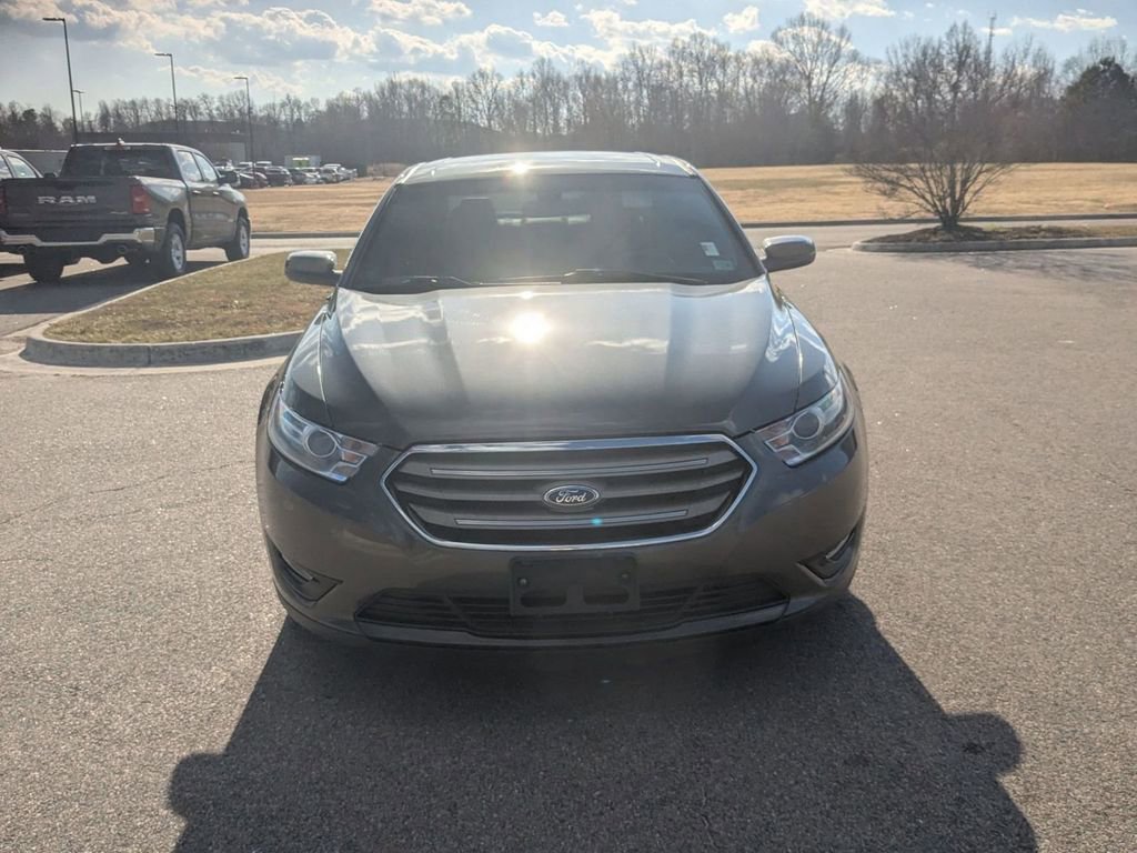 Used 2018 Ford Taurus SEL image 8