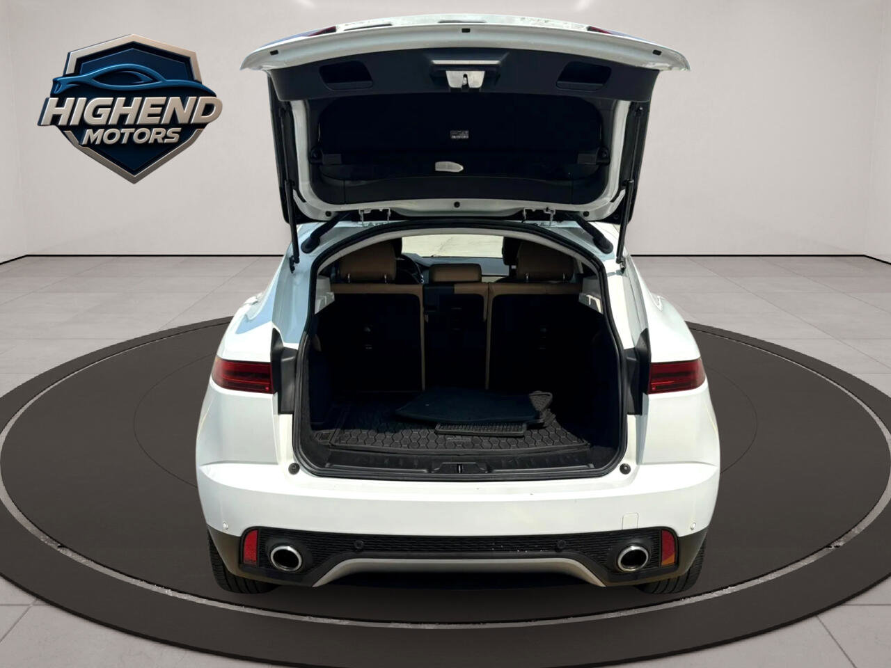 Used 2021 Jaguar E-PACE image 10