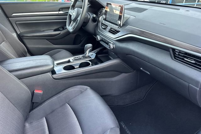 Used 2023 Nissan Altima 2.5 SV image 16