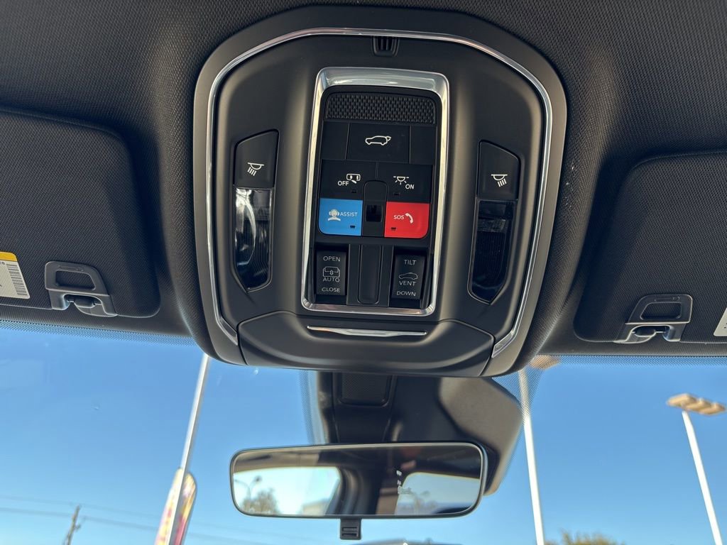 New 2026 Jeep Grand Cherokee Altitude AWD/4WD image 36