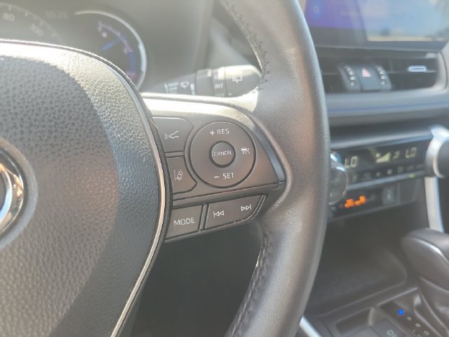 Used 2023 Toyota RAV4 XSE AWD/4WD image 25