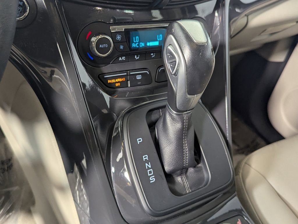 Used 2015 Ford Escape Titanium image 22