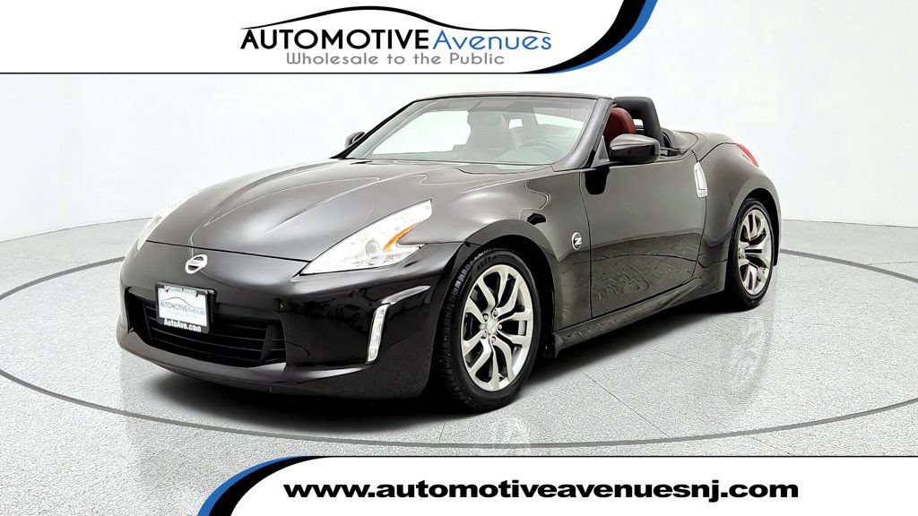 Used 2014 Nissan 370Z Touring w/ Navigation Package RWD image 1