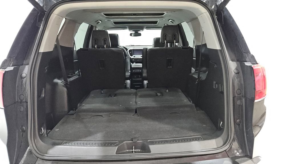Used 2019 GMC Acadia SLT w/ Black Edition image 8