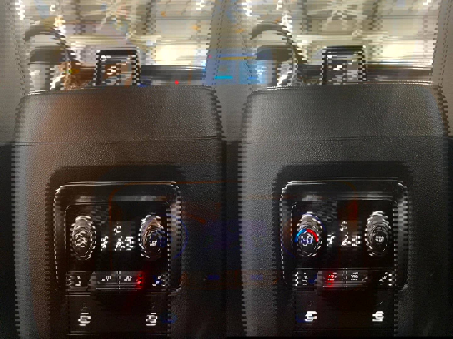 Used 2022 Chevrolet Tahoe LT w/ LT Signature Plus Package image 17