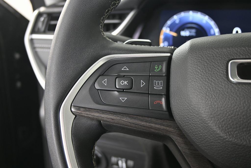 Used 2023 Jeep Grand Cherokee Limited image 38