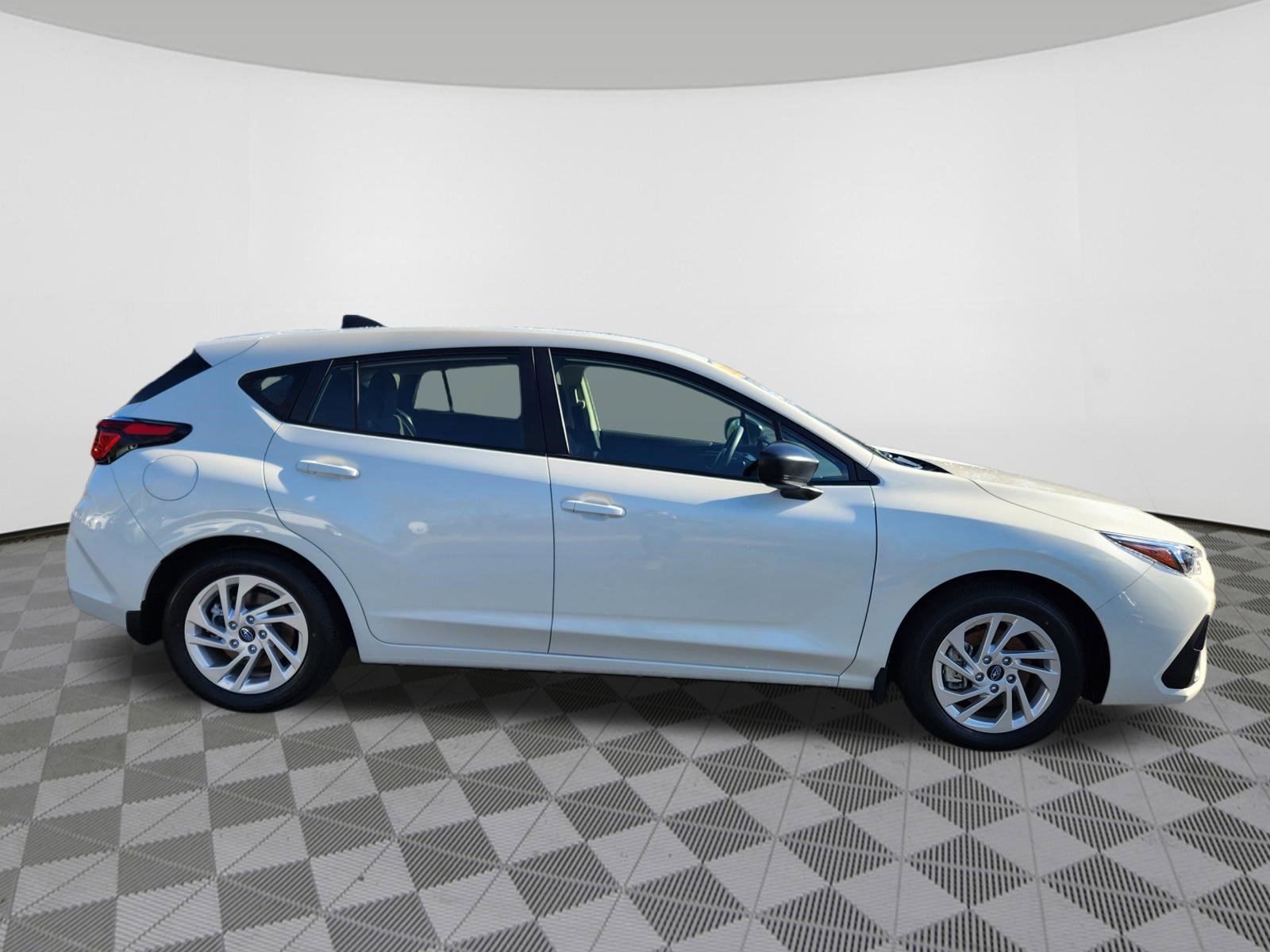 Certified 2025 Subaru Impreza 2.0i image 6