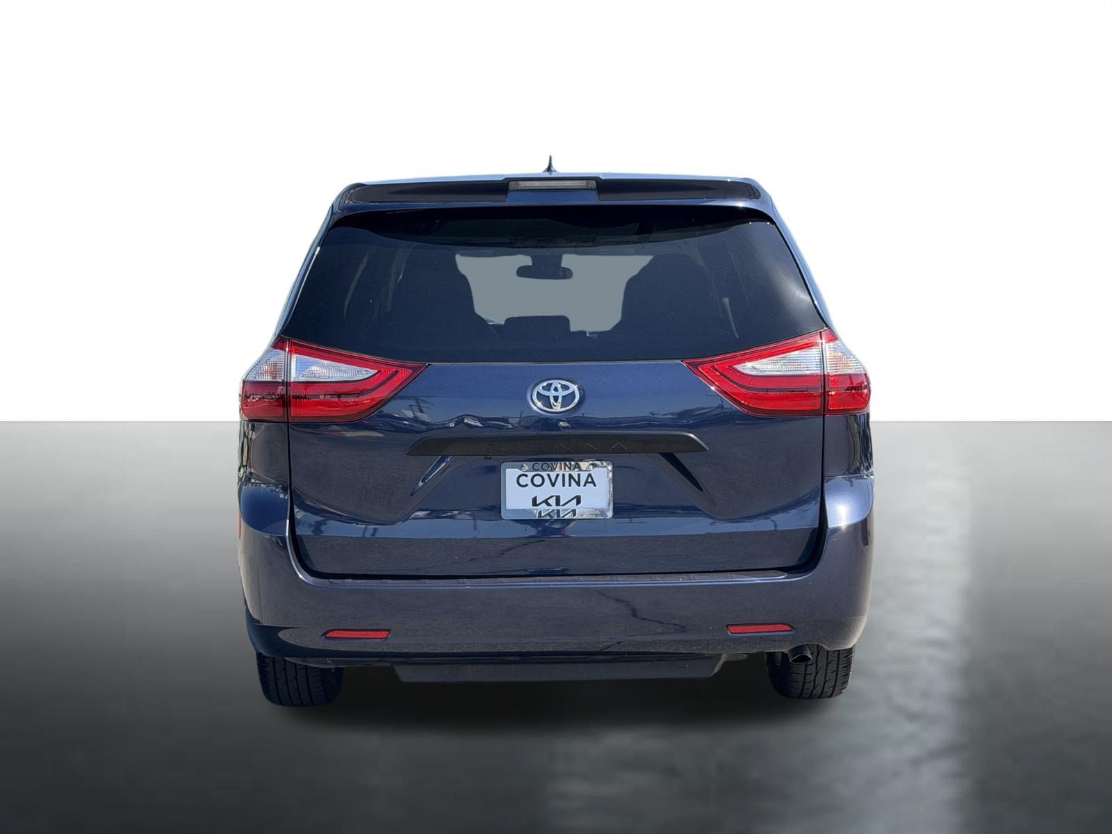 Used 2019 Toyota Sienna L FWD image 7