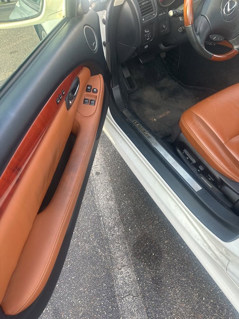 Used 2003 Lexus SC 430 Convertible image 8