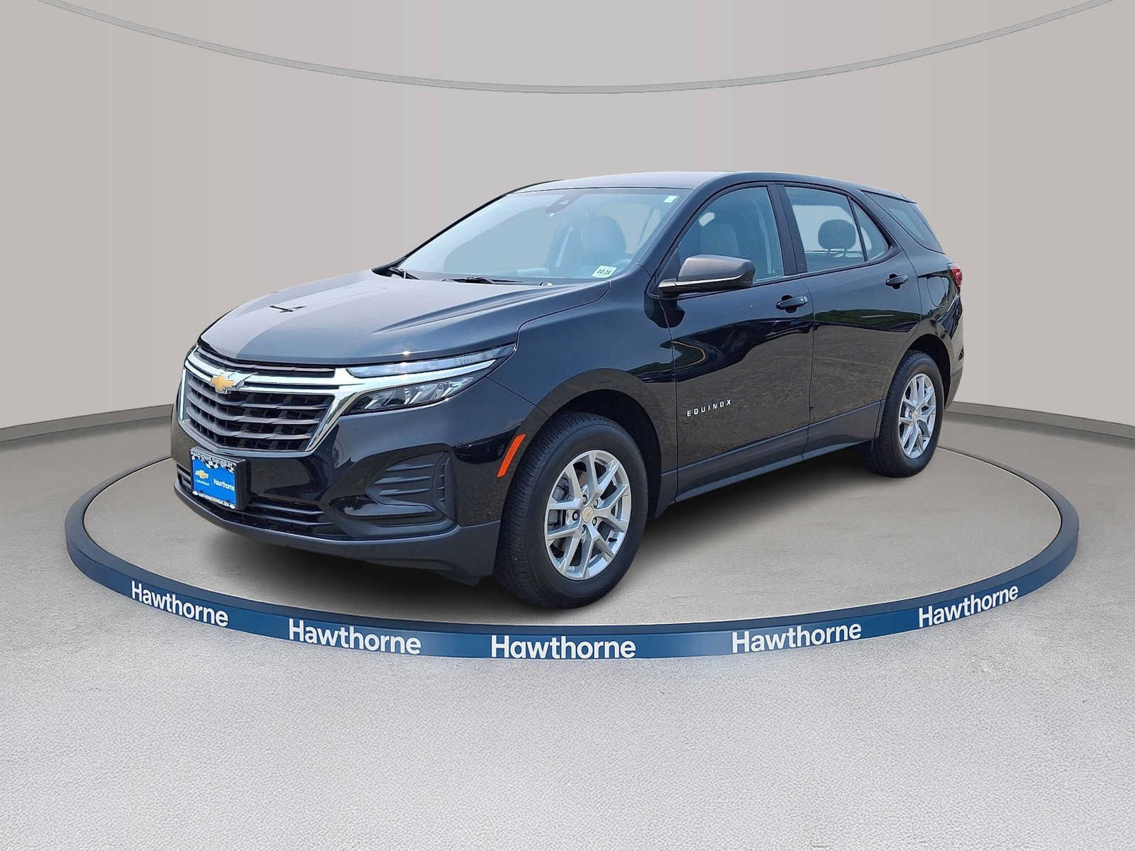 Used 2023 Chevrolet Equinox LS AWD/4WD image 3