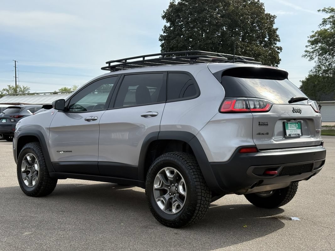 Used 2019 Jeep Cherokee Trailhawk AWD/4WD image 6