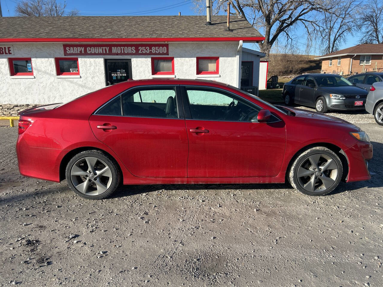 Used 2012 Toyota Camry SE image 2