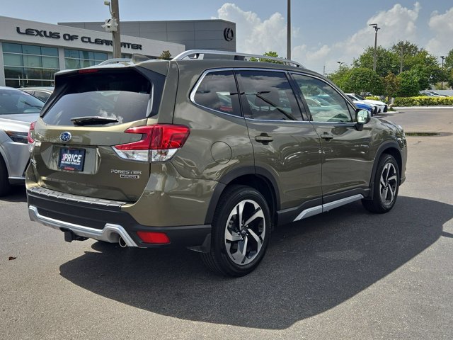 Used 2023 Subaru Forester Touring AWD/4WD image 5