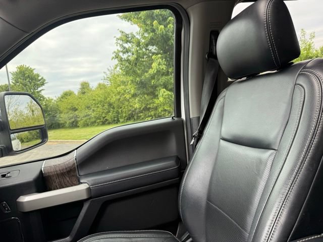 Used 2019 Ford F250 Lariat w/ Lariat Ultimate Package AWD/4WD image 14