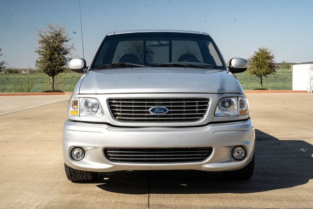 Used 2001 Ford F150 Lightning RWD image 7