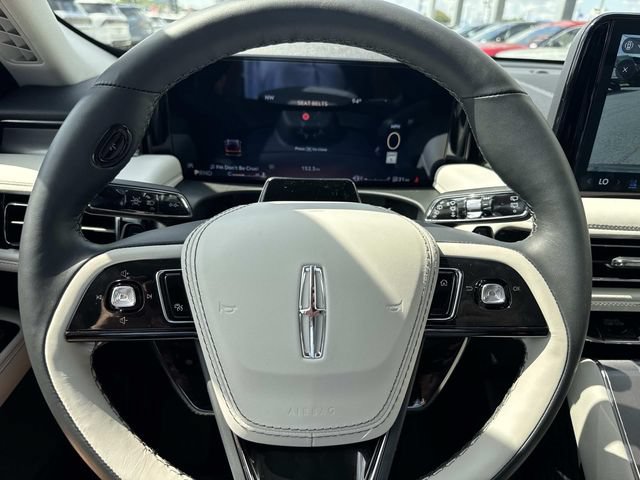 New 2026 Lincoln Aviator 2WD w/ Jet Appearance Package image 26