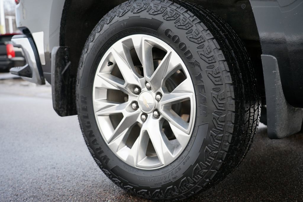 Used 2020 Chevrolet Silverado 1500 LTZ w/ LTZ Premium Package image 32