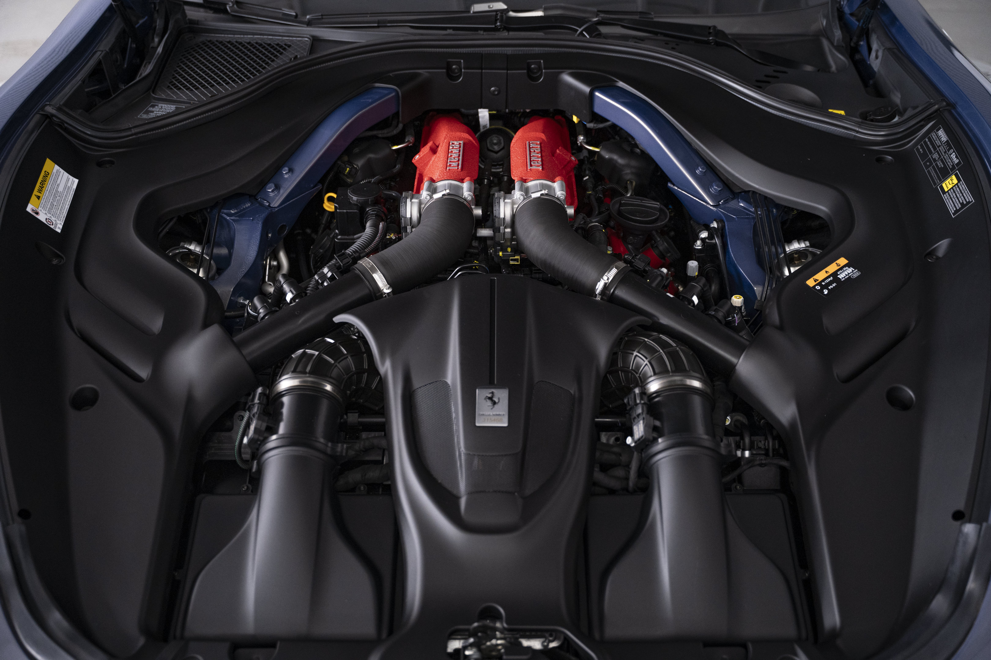Used 2025 Ferrari Roma Spider RWD image 46