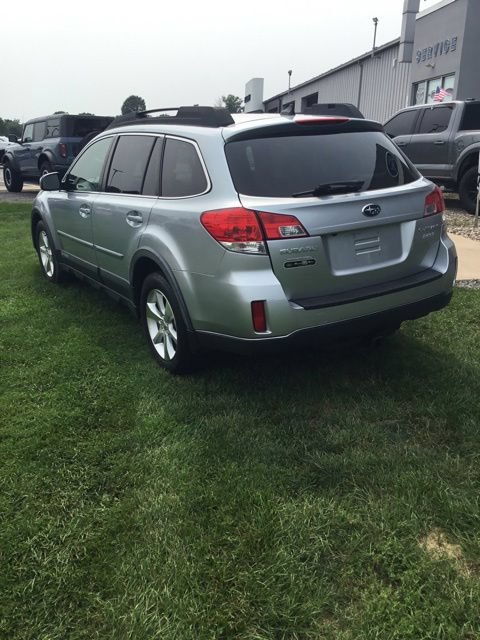 Used 2014 Subaru Outback 2.5i Limited w/ Moonroof Package AWD/4WD image 9
