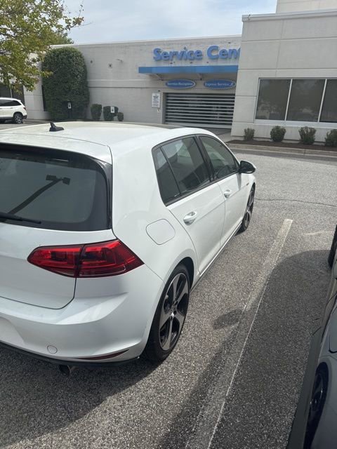 Used 2017 Volkswagen GTI SE FWD image 2