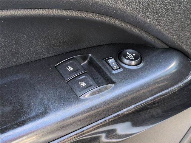 Used 2016 Chevrolet Colorado LT w/ LT Convenience Package RWD image 12