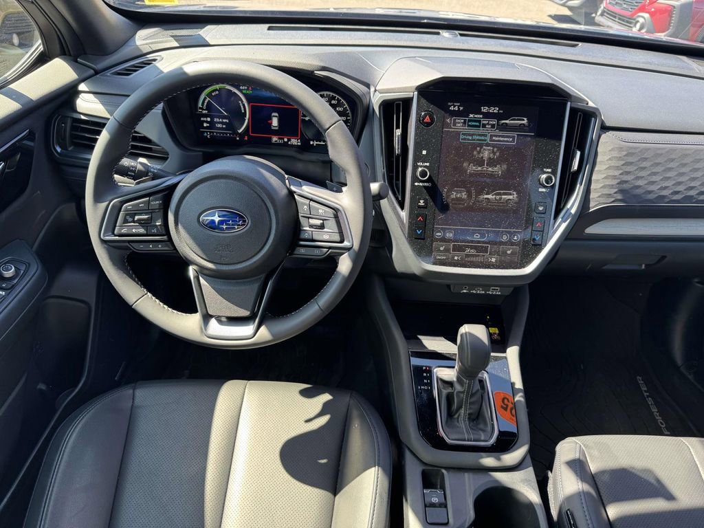 Used 2025 Subaru Forester Limited image 12